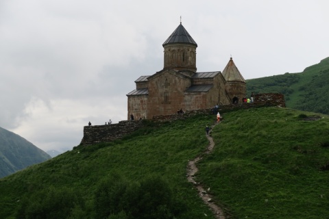 6_4_Gergeti_Trinity_Church_19