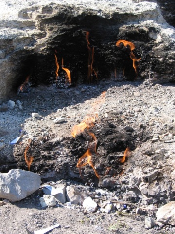 60Chimaera_flames_12