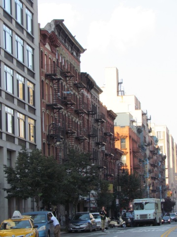 NYC_44_houses_fire_stairs
